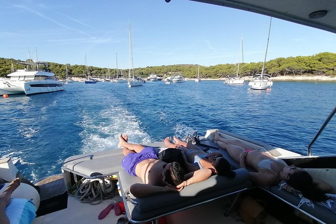 Private custom Blue & Green Cave tour with yacht from Hvar town - Green Cave: the light-beam effect and how to enjoy it