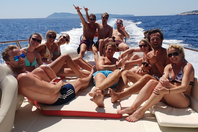 Private Custom Island Hopping Speedboat Tour from Hvar - Stop 4: Stiniva Cove, hidden behind the huge walls