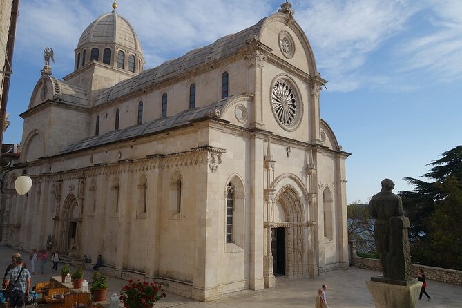 Private day tour to Krka Waterfalls, Primosten & Trogir - What the included transportation gets you on a long day
