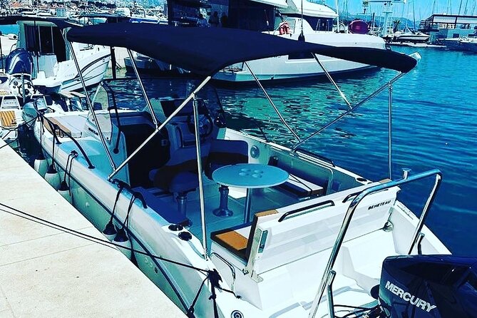Private Half-Day Boat Tour from Split: Blue Lagoon & 2 Islands - Stop 2: Maslinica, a calmer island break
