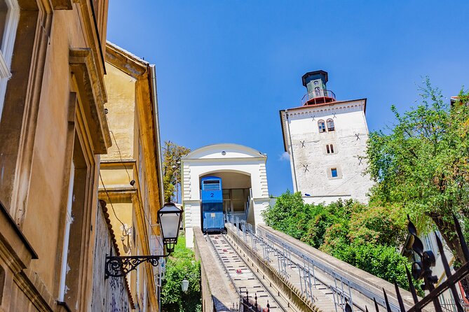 PRIVATE Half-Day Food Tour: The 10 Tastings of Zagreb With Locals - The final Zagreb segment: menu help and tailored foodie tips