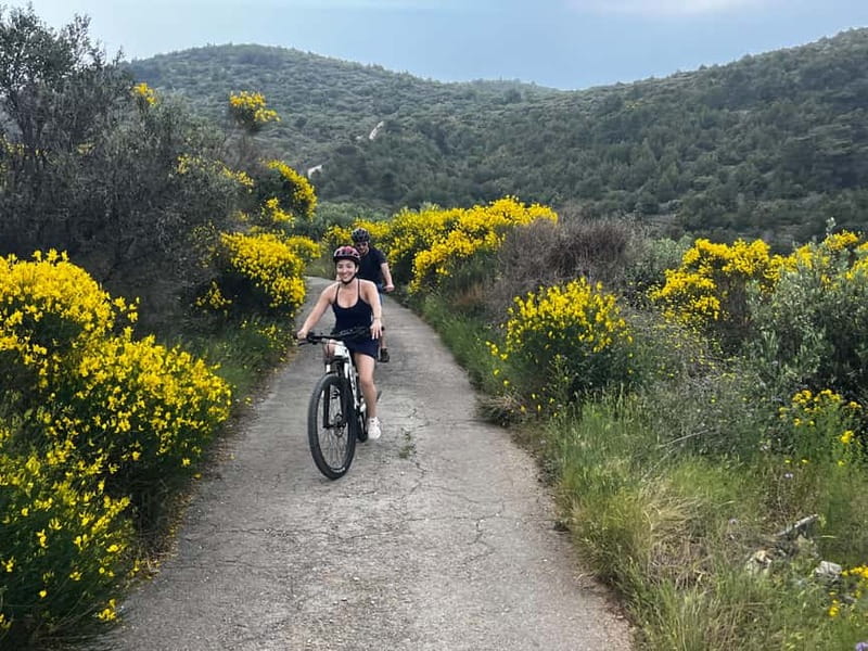 Private Hvar Island E-Bike Tour - Finding Hvar Outdoor, and getting on the road quickly