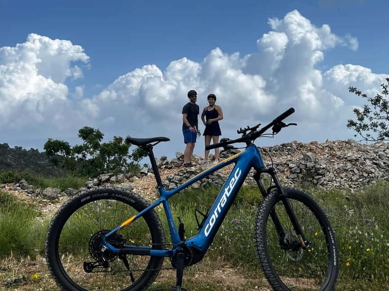 Private Hvar Island E-Bike Tour - How the mobile route and local help work in real life