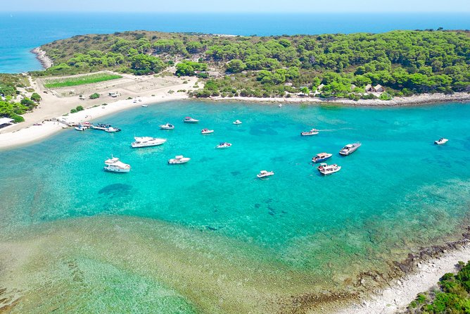 Private Luxury Boat tour for 12 from Split, Brac, Trogir, Hvar - Private luxury boat, built for your group size