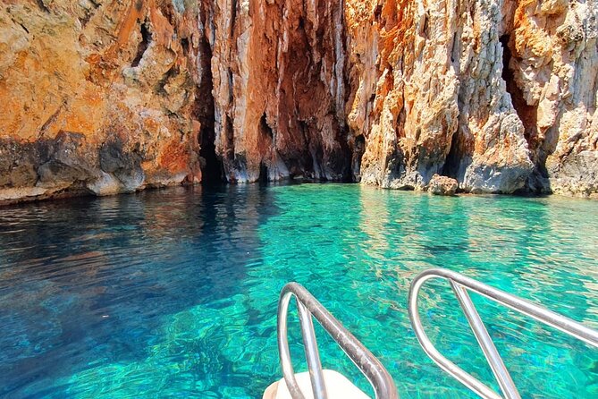 Private Speed Boat Tour of Hvar South Shore & Pakleni islands - Red Rocks on Hvar: the first swim and cliff-jump moment