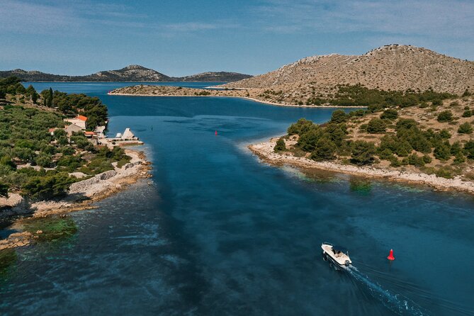Private speedboat tour : Sakarun beach, Dugi otok, Golubinka Cave - Army tunnel stop and optional lunch: a strange history lesson by sea