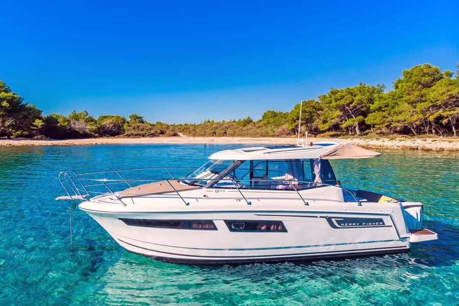 Private speedboat tours Sea Symphony - Snacks, drinks, snorkeling gear, and SUP on a private speedboat