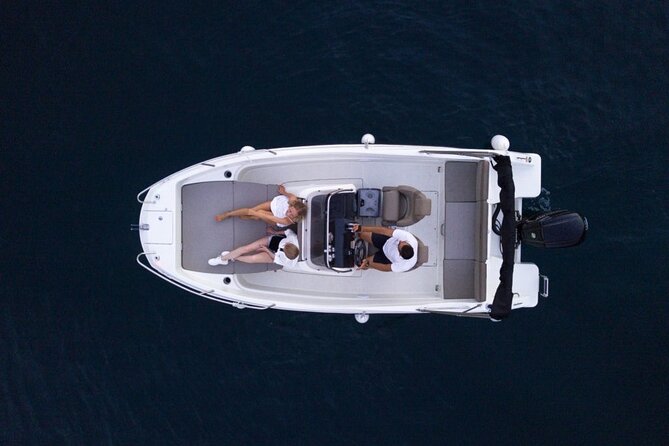 Private tour to the Elafiti with Barracuda 545 - half day 4h - Key highlights at a glance