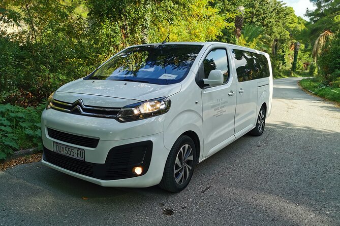 Private Transfer by 8 seats van from and to Dubrovnik Airport - Finding Your Pickup Smoothly in a City With Tight Quirks