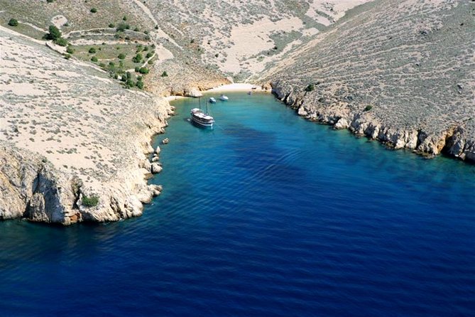 Private Wild Bays Boat Trip with Captain Bobo - Stara Baška and the bays you actually remember