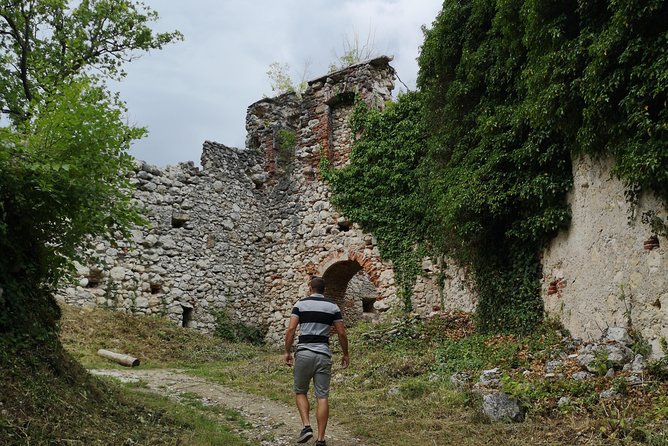 Private Wine Tour from Zagreb: Two Local Wineries & Samobor - Two local wineries in Plešivica, and how the visits are structured