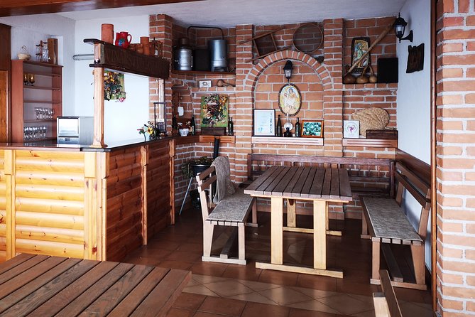 Private Wine Tour from Zagreb: Two Local Wineries & Samobor - What you taste: wine plus traditional food, not just small sips