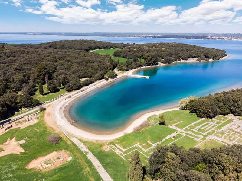 Pula: Brijuni National Park Cruise, Lunch and Fažana Beach - Finding the boat EUROPA at the Amphitheater