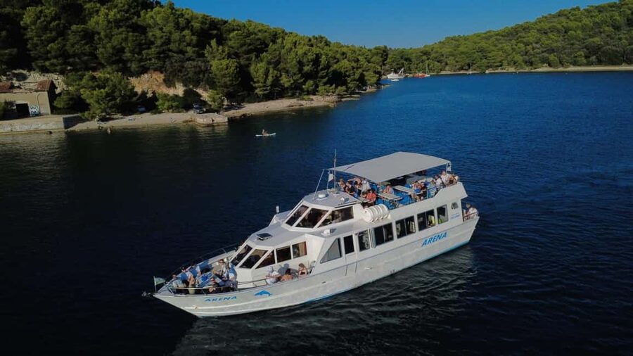 Pula: Brijuni National Park Dolphin Watching Tour w/Dinner - Finding the Arena boat at Pula harbor