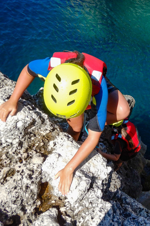 Pula: Coasteering Adventure with Guide and Photos - Getting set up at Valovine Beach (and why it matters)