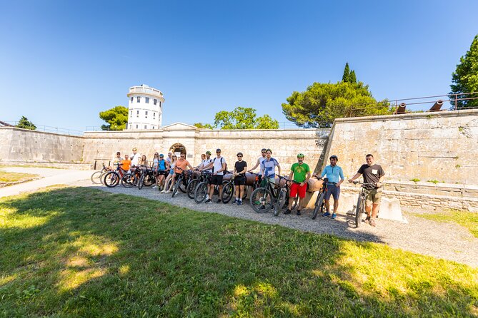Pula E-Bike Tour: From Verudela to Pula City Center - Stop 2: Kastel fortress, where the Adriatic and rooftops do the talking