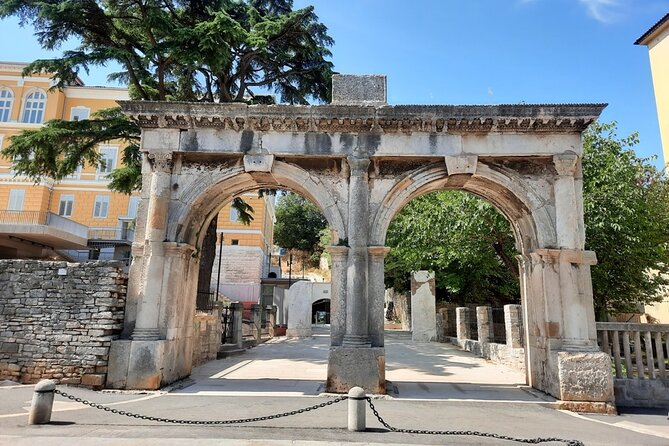 Pula Essentials Walking Tour - Finding the meeting point at the top of Tito’s Park