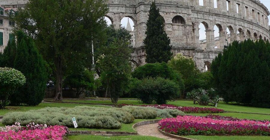Pula: Historic Walking Tour with Local Guide & City Views - Key points worth knowing before you go