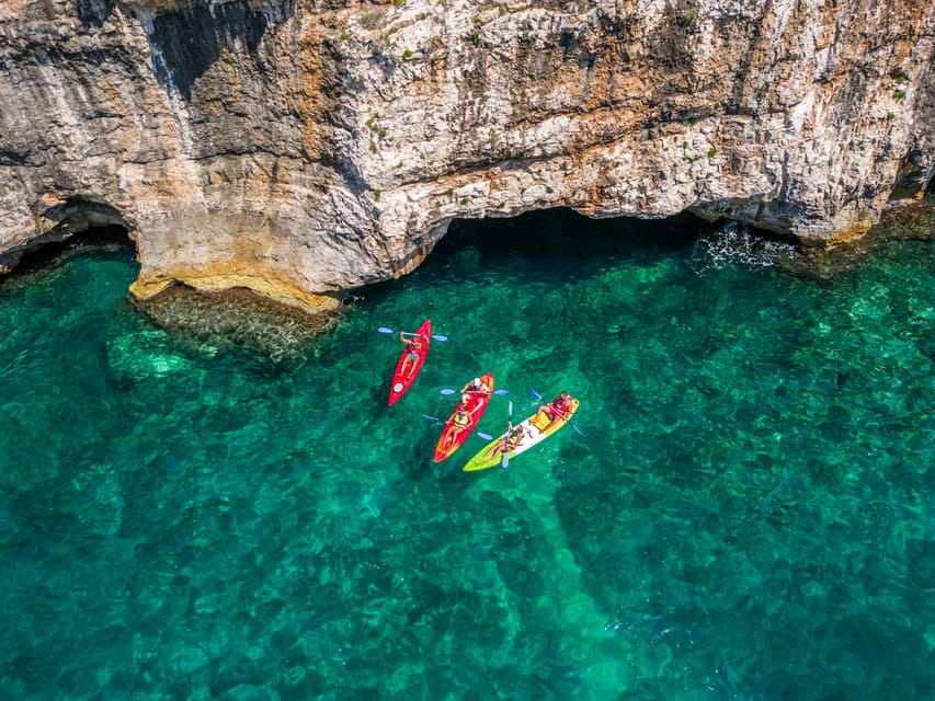 Pula: Kayak Adventure with Cave & Island Snorkeling - Getting to the start: Beach Bar Kanalić in Vinkuran