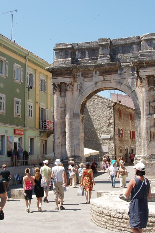 Pula: Old Town Walking Tour for Foodies with Dinner and Wine - The Walk Gets You City-Centered, Not Just Restaurant-Hopped