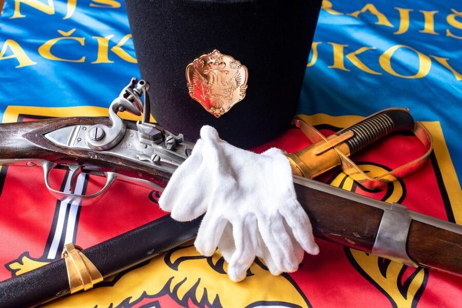 Rastoke Tour Guide - The costumed soldier angle, and why it works