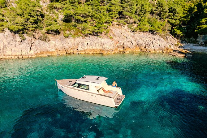 Red Rocks and Hvar Full Day Tour from Split and Brac - Hvar Town for 2 Hours: Venetian Streets and the Promenade Scene
