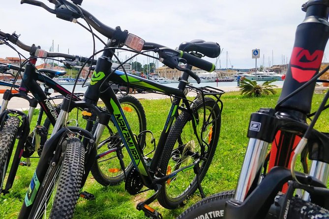 Rent a bike in Trogir - Optional Day Extensions Beyond Ciovo, Like Drvenik Veli
