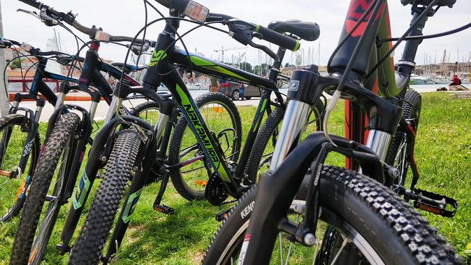Rent a bike in Trogir - Meeting at Kairos Travel Trogir and Getting Route Direction That Saves Hours