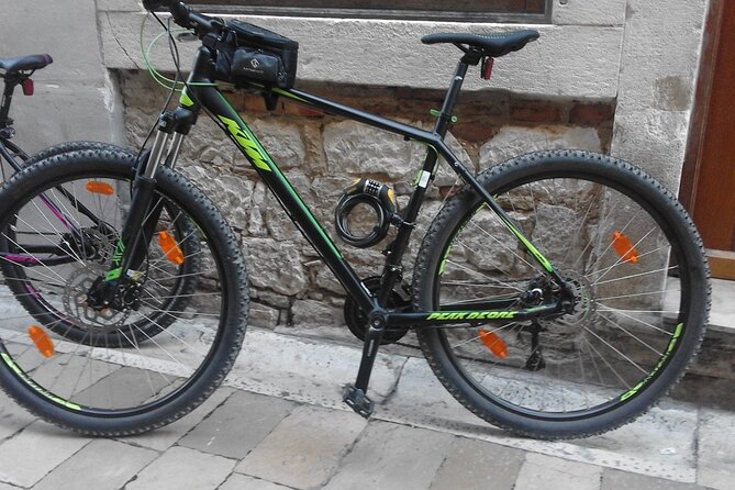 Rent a Bike in Zadar - Helmet, Lock and city map included - Why the Old Town and Roman Ruins area is a smart starting point