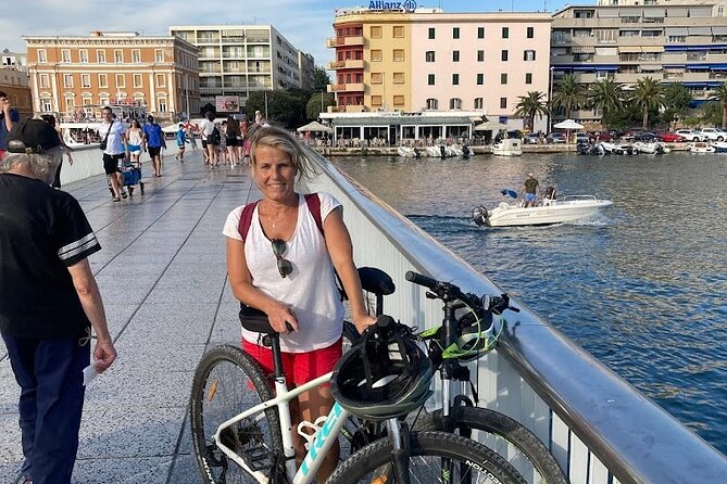 Rent a Bike in Zadar - Helmet, Lock and city map included - Snorkeling gear included: plan for water breaks