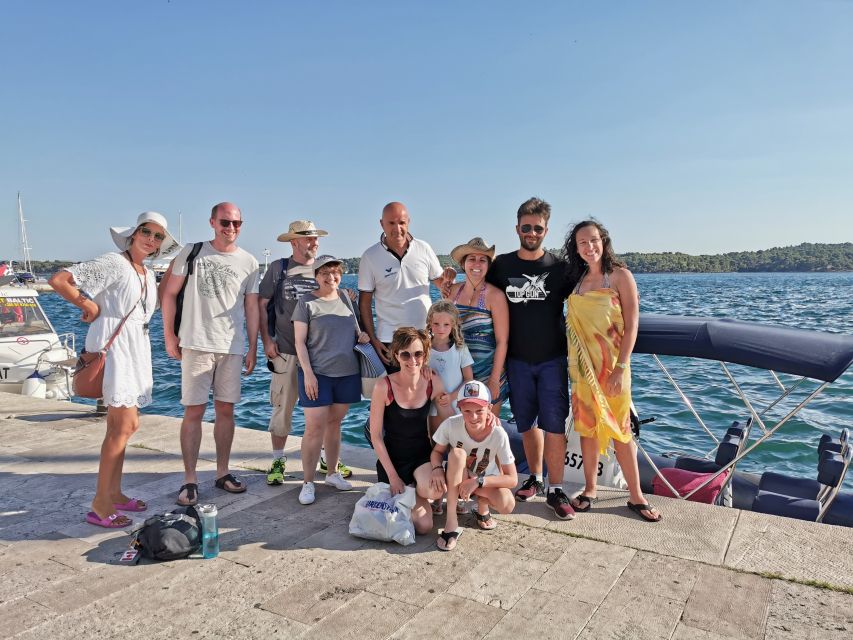 RIVIERA TOUR FROM ŠIBENIK, ZLARIN, PRVIĆ AND TIJAT - Tijat: an uninhabited island day with bays and a beach bar