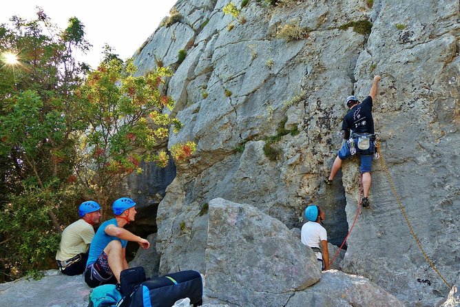 Rock Climbing in Dubrovnik - Top-rope climbing: the safety system that helps you improve