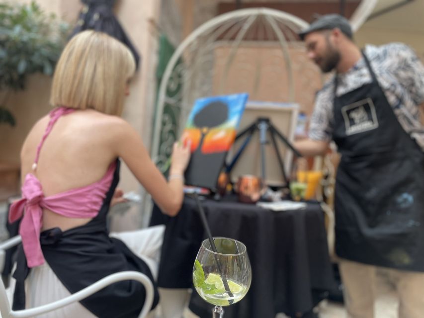 Rovinj: Artafera painting workshops - Paint, wine & more - Sinisa and the small-group approach: fun, relaxed, and hands-on