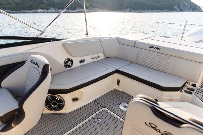 Rovinj: Dolphin Watching Sunset Speedboat Tour with Drinks - Timing and Weather: The Real Risk Is the Sea