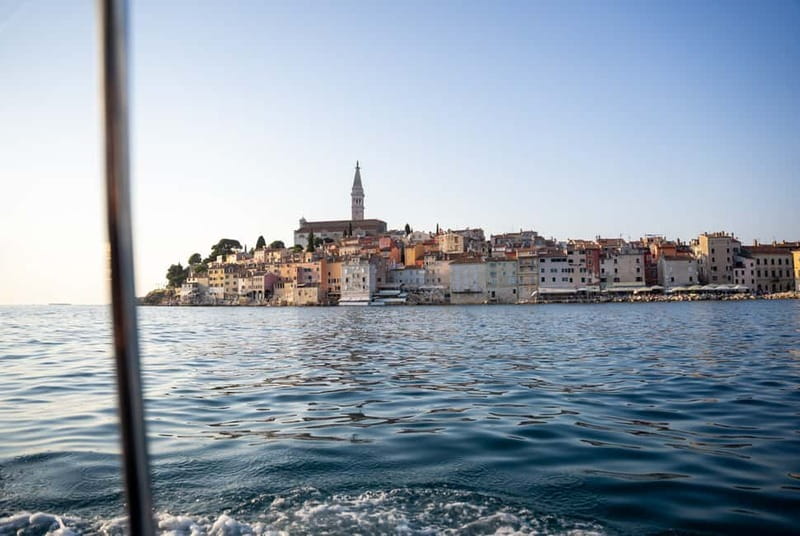 Rovinj: Dolphin Watching Sunset Speedboat Tour with Drinks - Rovinj From the Sea: Old Town Views Without the Crowd Feeling