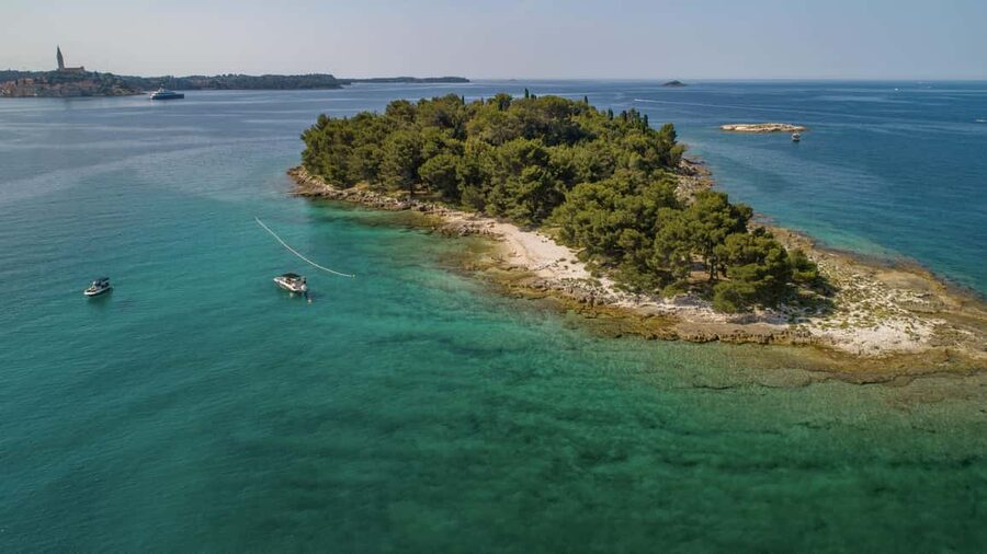 Rovinj: Luxury Island Hopping with Swimming & Snorkeling - Pickup, pier hunting, and how to avoid the usual Rovinj confusion