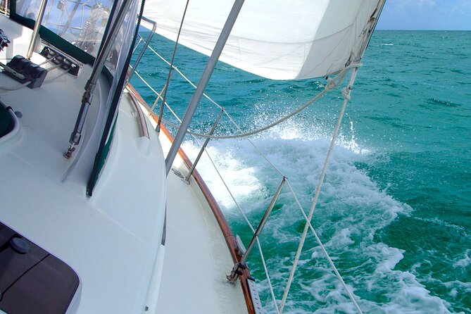 Sailboat tour to the islands - Weather reality and how to choose the right mindset