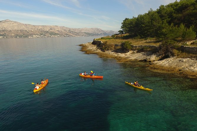 Sea kayaking Postira - Lovrečina (St.Lovre, archaeological site) - Where you start at Porat beach in Postira