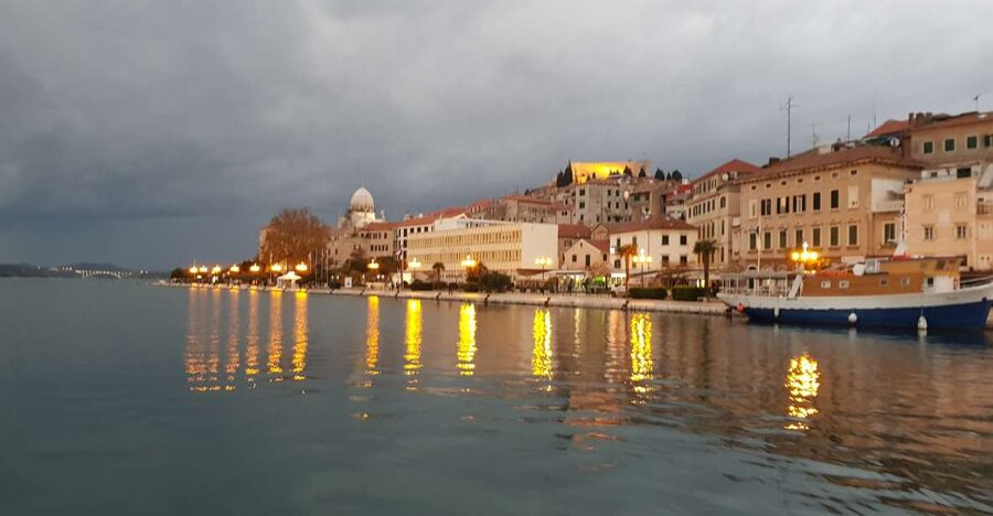 Sibenik: Guided Evening Walking Tour - Meeting at the Gat Krka Lantern, Then Walking on Local Time