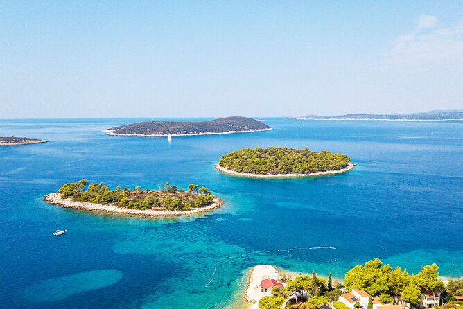 Speedboat Blue Lagoon & 3 Islands tour from Trogir - Stop 1 at Drvenik Mali, Beach Vela Rina and the White Lagoon hour
