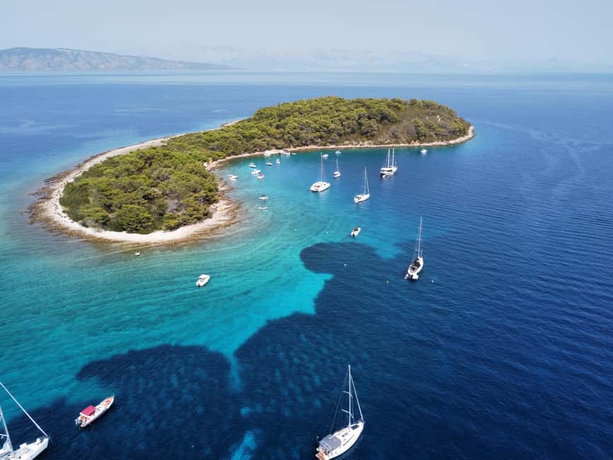 Speedboat to 3 islands: Hvar, Brač, Zečevo with watersports - A Half-Day Speedboat That’s All About the Water