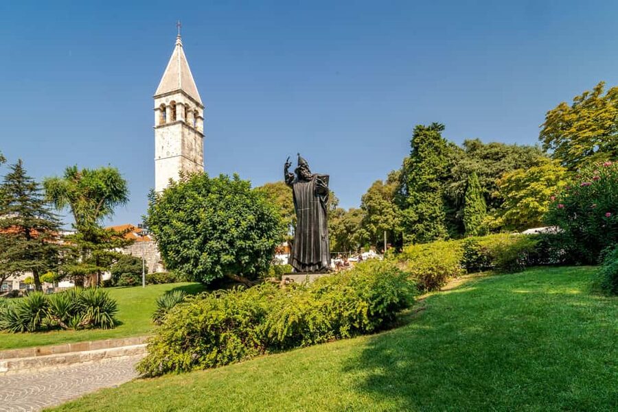 Split: 1.5-Hour Walking Tour and Diocletian's Palace - Under the Palace: Roman Cellars With Real Weight