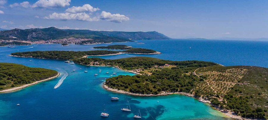 Split: Blue Cave & 5 Island Tour - Entering the Blue Cave on Biševo: tickets and weather matter most
