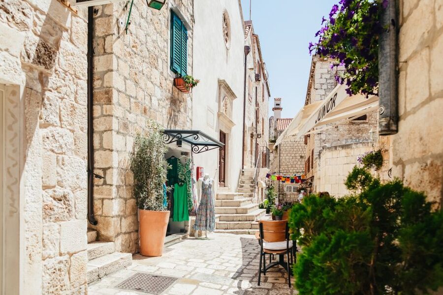 Split: Blue Cave, Vis & Hvar Full-Day Trip by Speedboat - Vis on your schedule: Komiža and the island’s quieter side