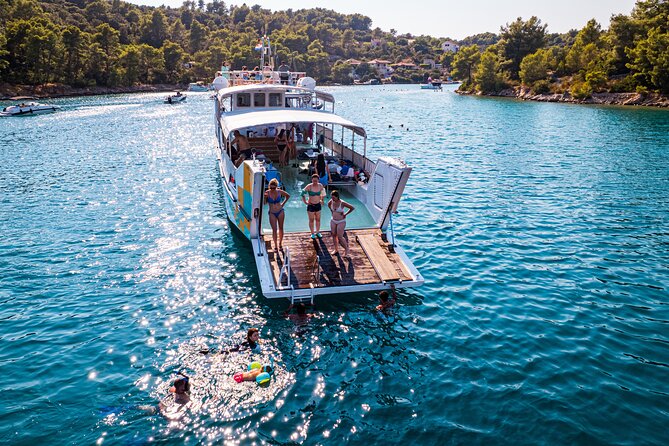 Split: Blue Lagoon, 3 Island Boat Tour & Mediterranean Lunch - The big trade-offs: crowding, long days, and loud music