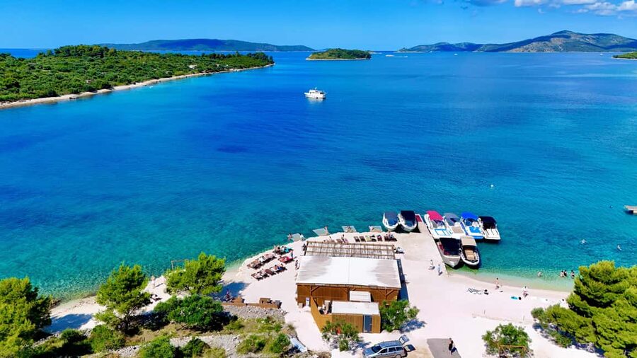 Split: Blue Lagoon and 3 Islands Group Boat Tour - The ride to Trogir: 30 minutes of sea views and low-effort sightseeing