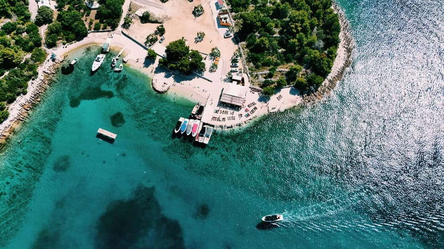 Split: Blue Lagoon and 3 Islands Group Boat Tour - Trogir UNESCO stop: Kamerlengo Castle and St. Lawrence’s Cathedral area