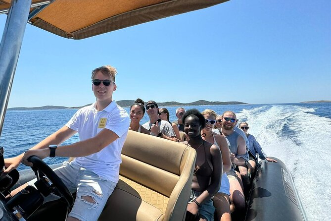 Split: Blue Lagoon, Hvar, Brač, 6 Islands Boat Tour - Small Group - Pakleni Islands and Carpe Diem Beach: your first big swim (about 1 hour)