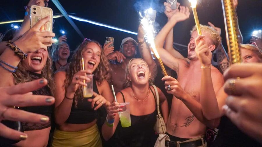 Split: Boat Crawl with Nightclub Access, Shots, & Boat Party - Who Should Book This Split Night Boat Crawl