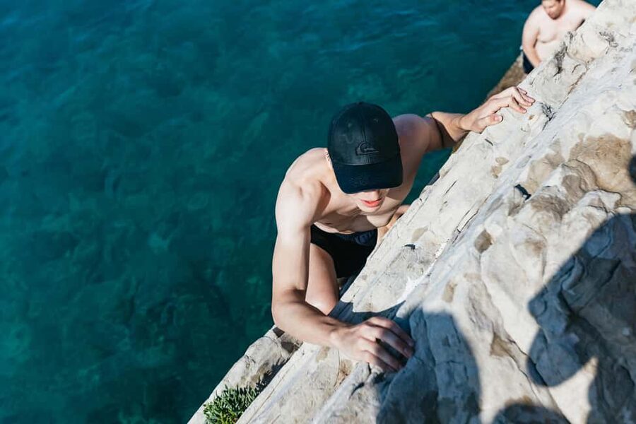 Split: Cliff Jumping & Deep Water Solo Tour - Entering the Rock: What Deep Water Solo Means in This Spot